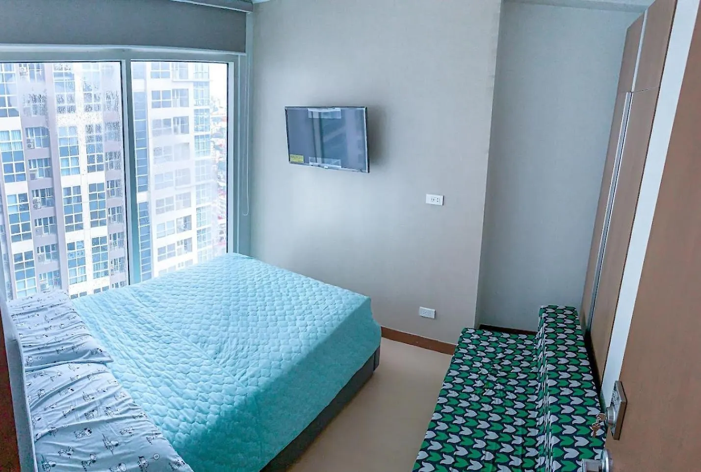 Homey 1Bedroom Bgc Condo - Minimum 2 Nights Stay Manila Apartment